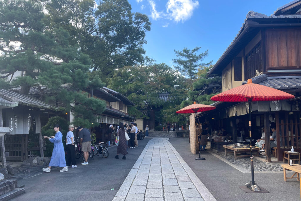 今宮神社 東門 参道