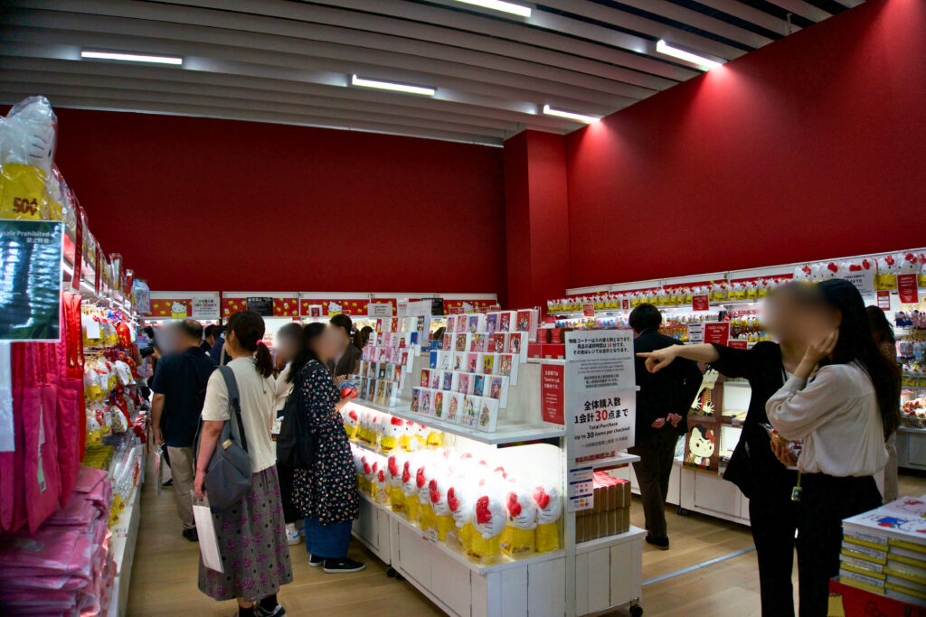 Hello Kitty展 京都 グッズ売り場全景