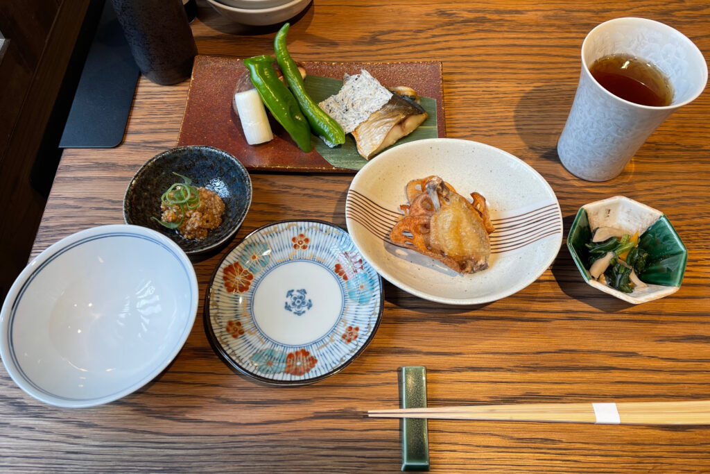 「炊き立て土鍋ごはん OMOYA 八代目儀兵衛」試食用メニュー