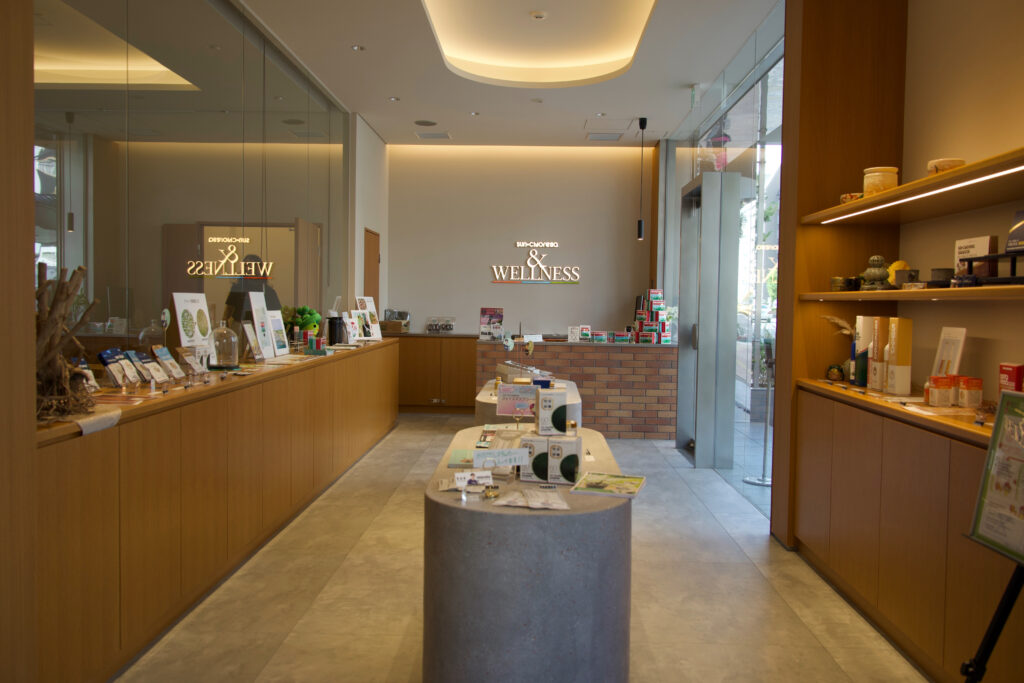 ＆ TEA ROOM 内観 ＆WELLNESS