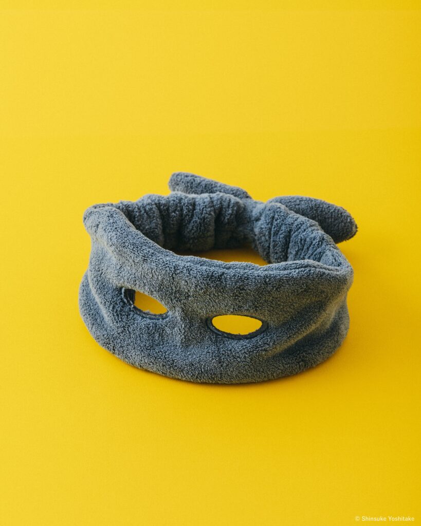 大どろぼうになれるヘアバンド 撮影：清水奈緒 ⒸShinsuke Yoshitake