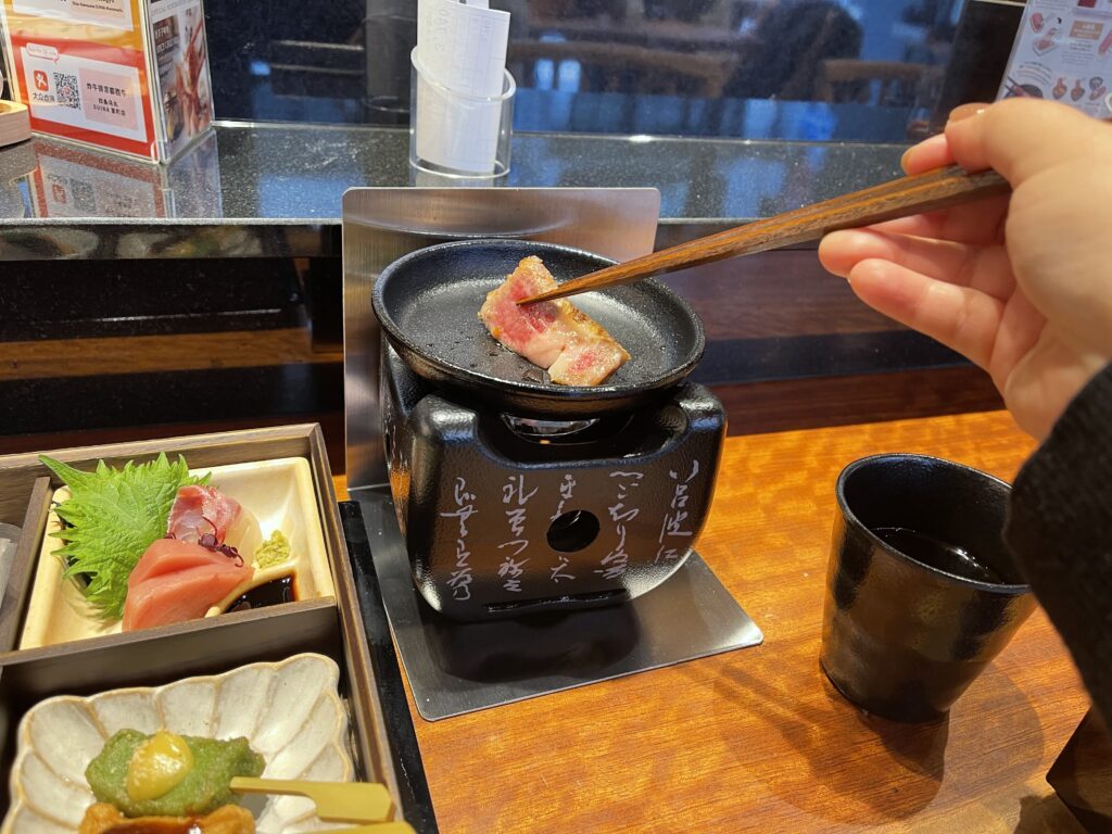 自分好みの焼き加減_牛カツ京都勝牛 四条烏丸SUINA室町店