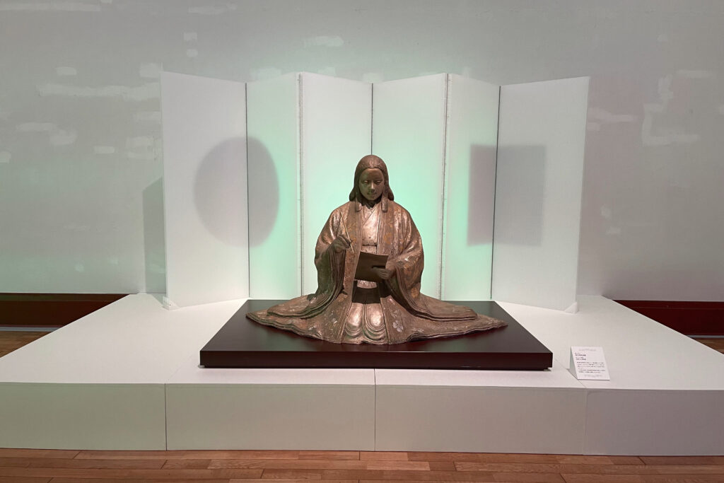 大どろぼうの家　緑の回廊　紫式部