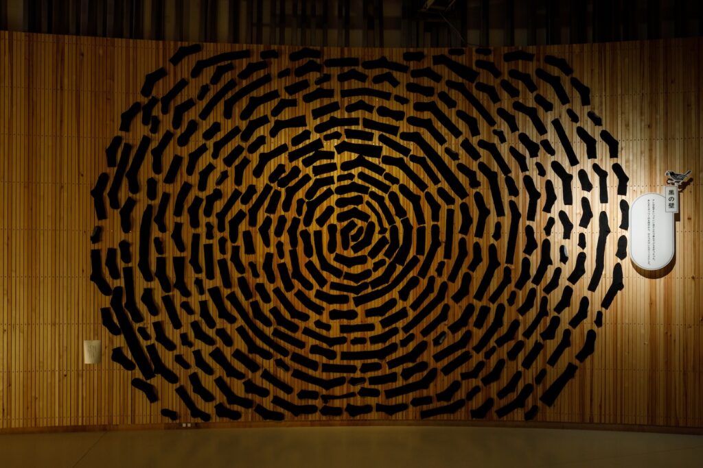 黒の壁 会場イメージ 撮影：髙橋マナミ