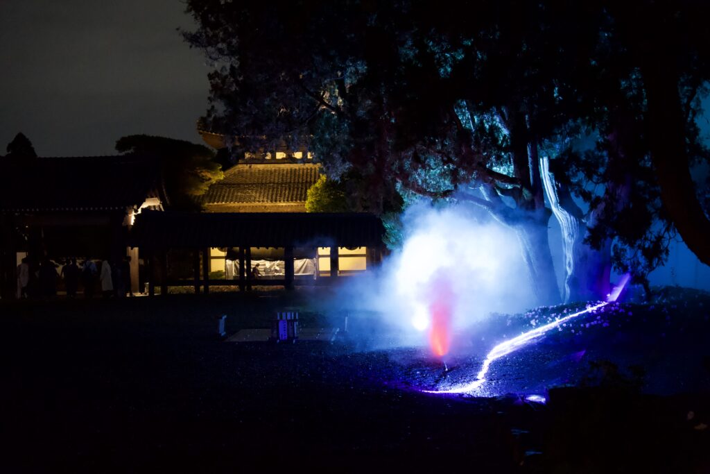 夜間特別拝観「ZEN NIGHT 東福寺」でライトアップされた境内の様子
