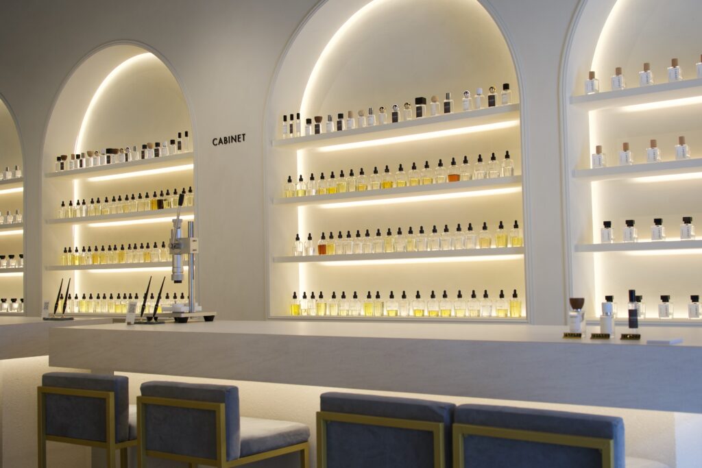 CABINET_店内