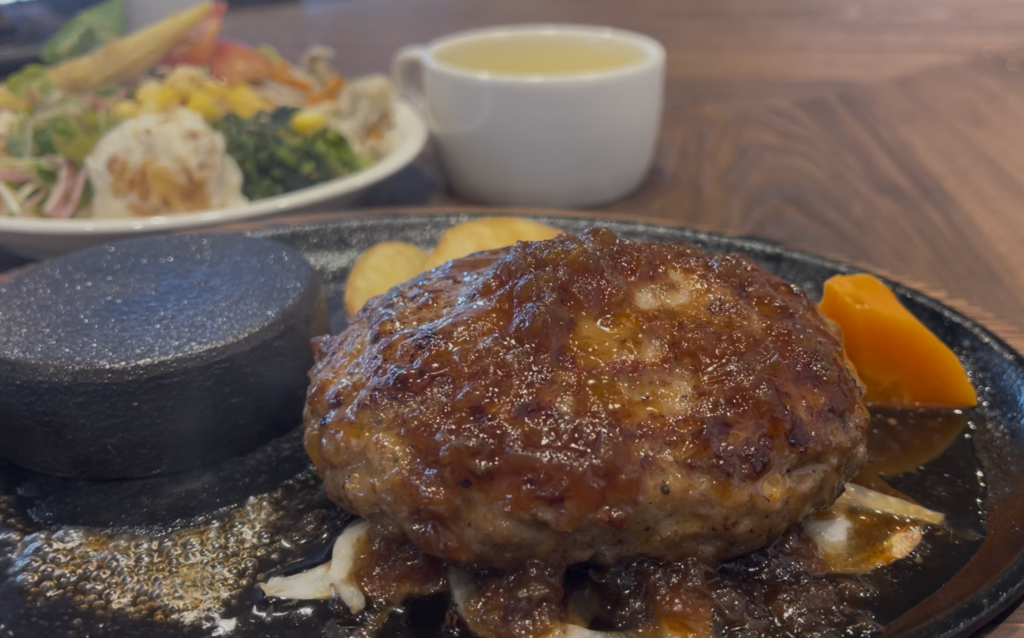 ステーキのあさくま 京都伏見店 人気のハンバーグ