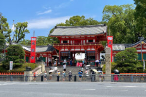 祇園祭期間中の八坂神社