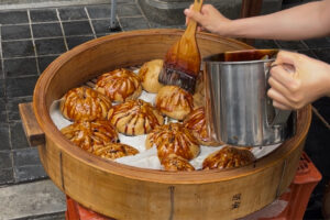 膳處漢ぽっちりの祇園祭限定しみだれ豚まんを編集部が実食