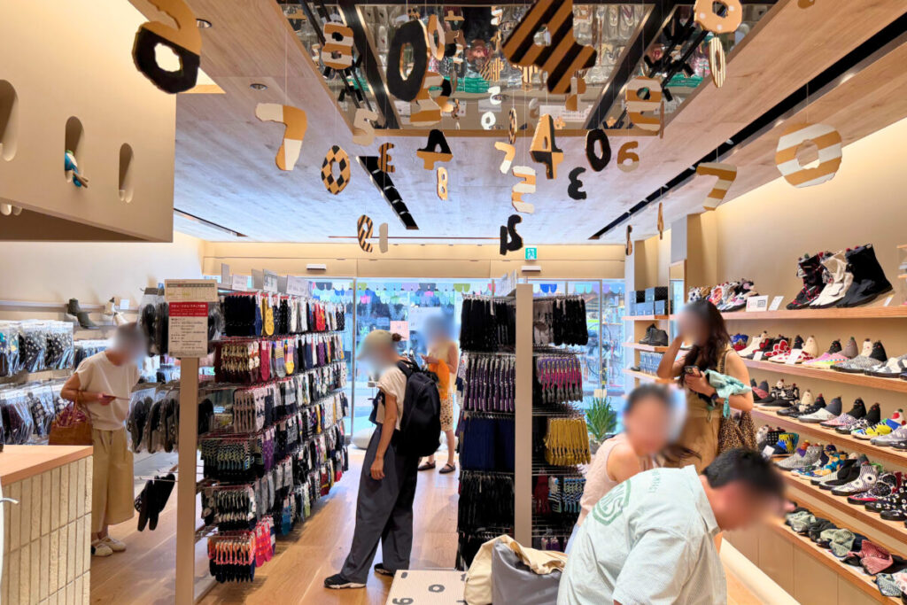 SOU・SOU足袋の店内