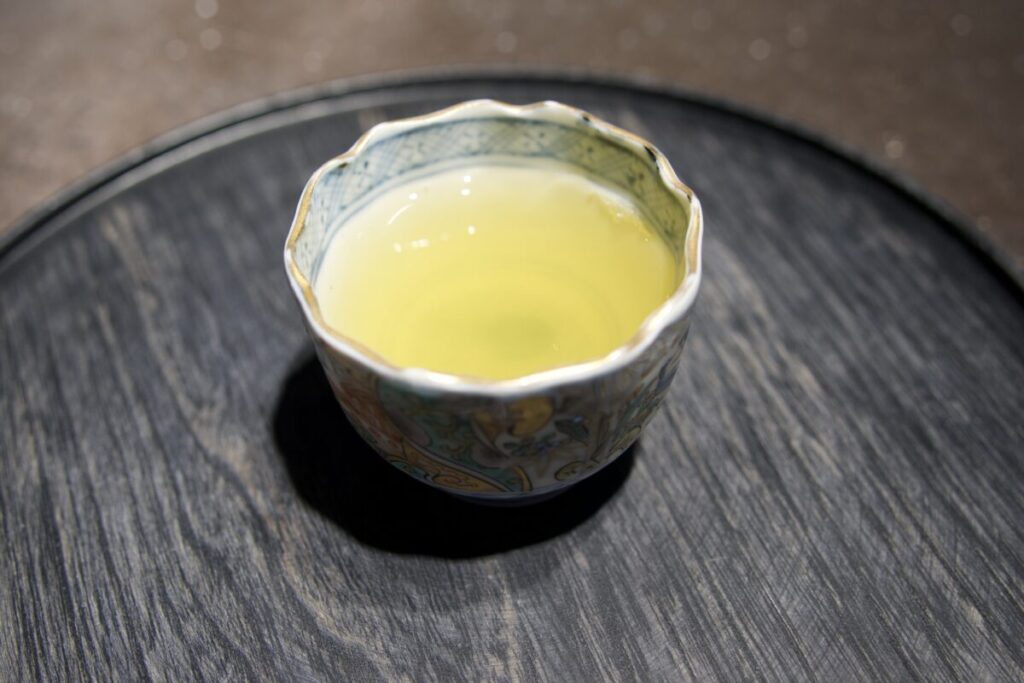 お匙 京都で夏季に試飲できる黒文字薄荷グリーンティー