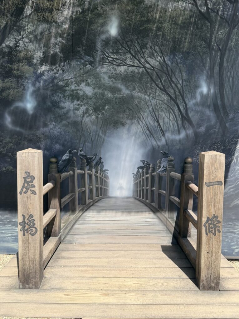 史上最恐のお化け屋敷の一条戻橋を描いたフォトスポット