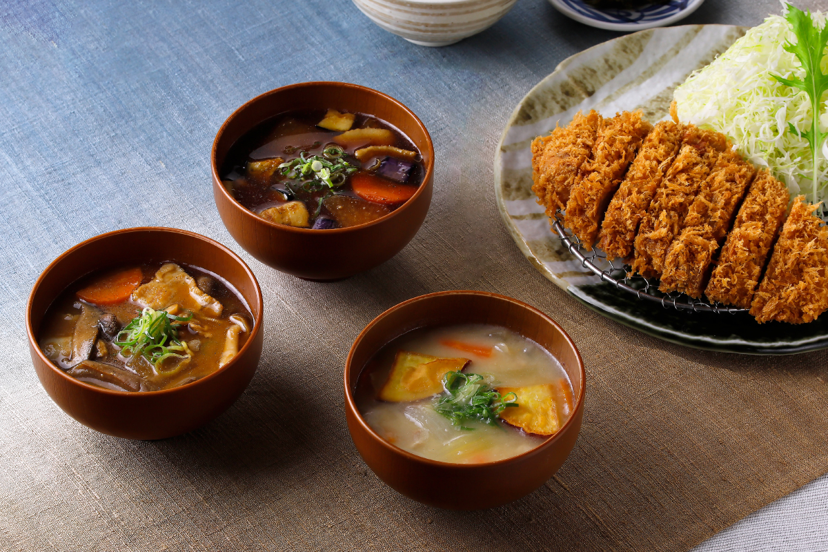 名代とんかつ かつくらの豚汁フェアで提供される秋の豚汁3種