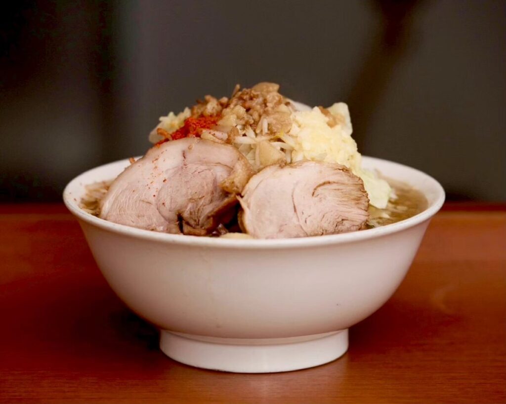 ラーメン荘 地球規模で考えろの豚増しラーメン