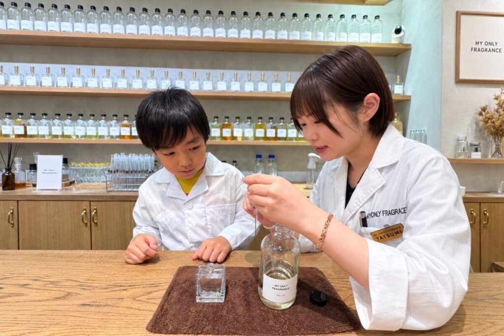 MY ONLY FRAGRANCE寺町店で開かれる小学生向け香水づくりワークショップ