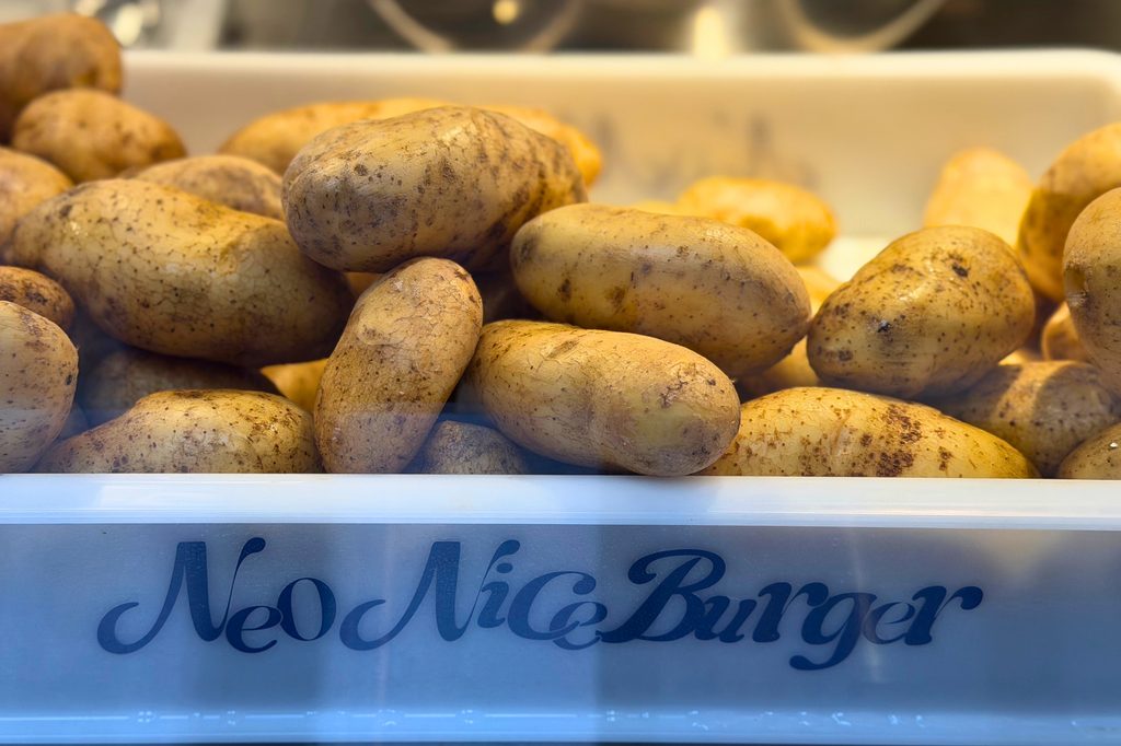 Neo Nice Burgerのポテトに使用するじゃがいも